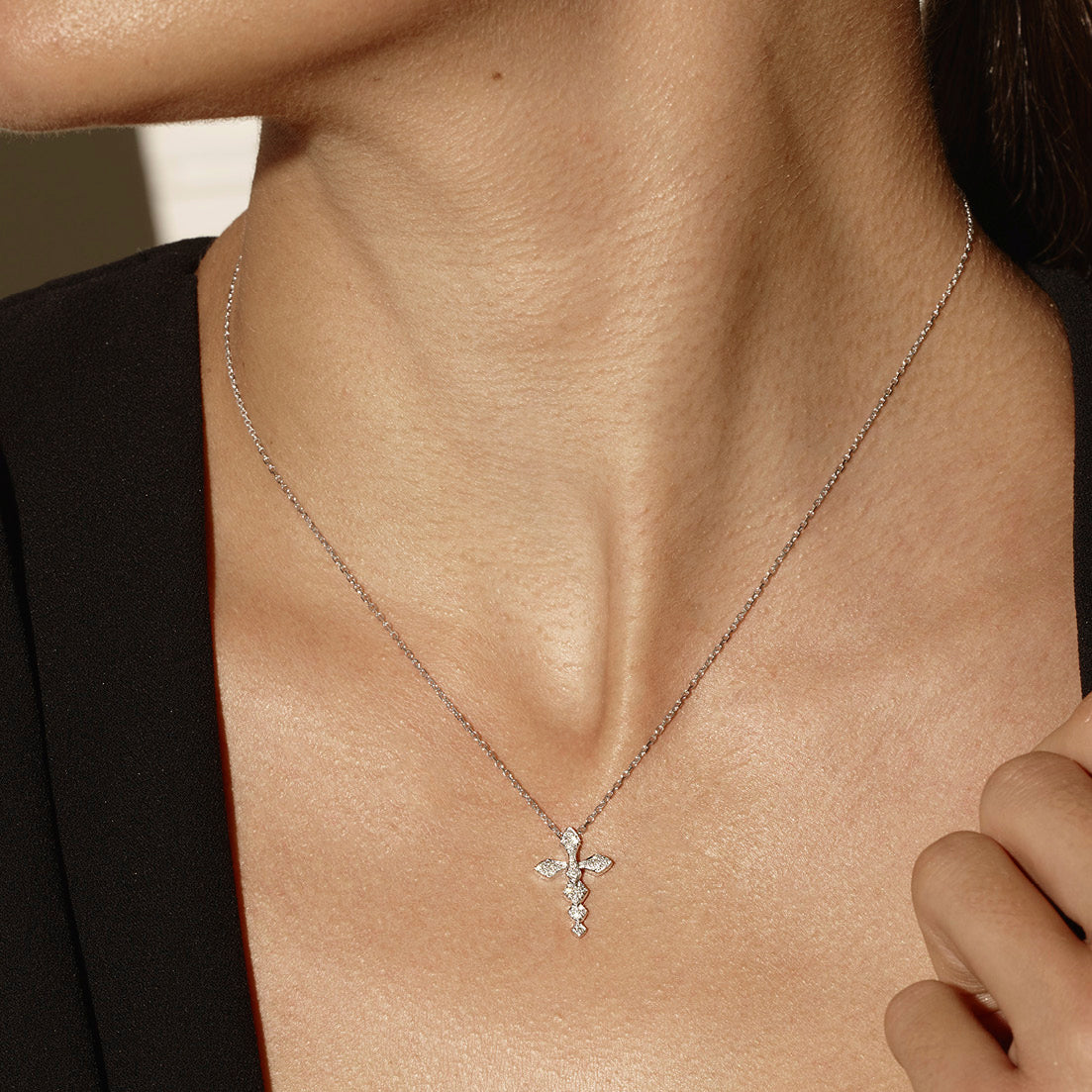 Python diamond S necklace